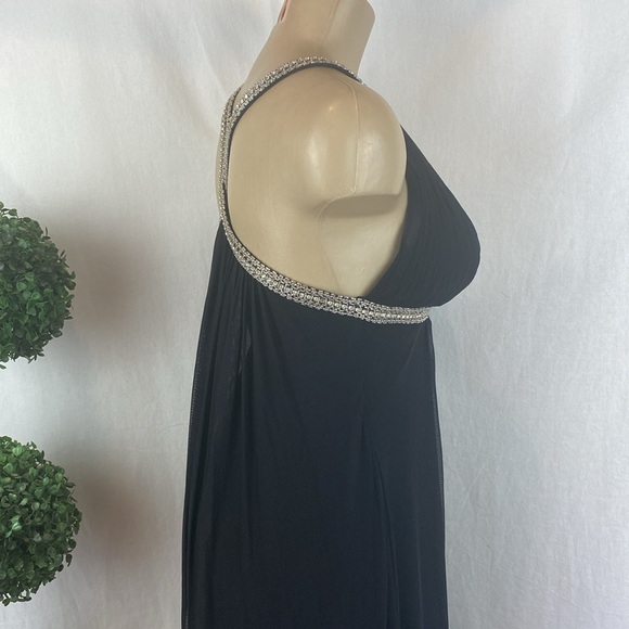 La Femme Black Embellished Empire Waist Sleeveless Halter Maxi Long Formal Dress - Picture 5 of 10